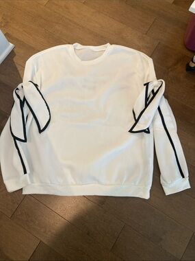 SHEIN White Crewneck Sweater with Black Ribbon Trim